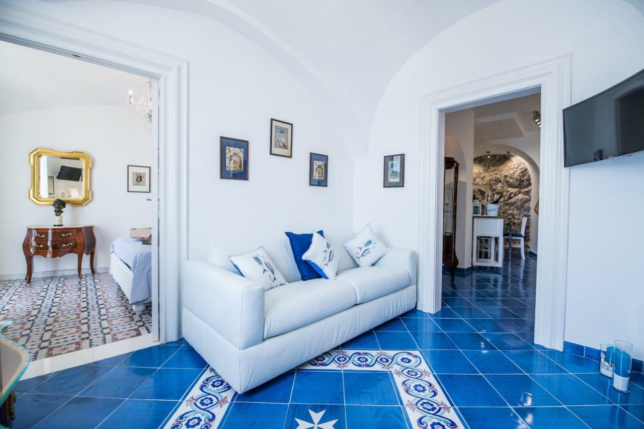 Suite Picasso Amalfi Exterior foto