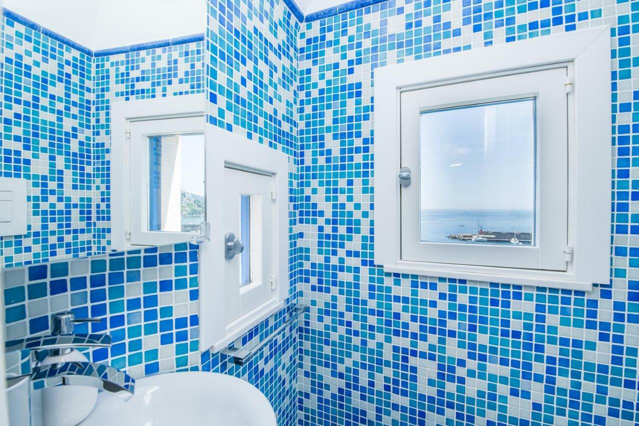 Suite Picasso Amalfi Exterior foto